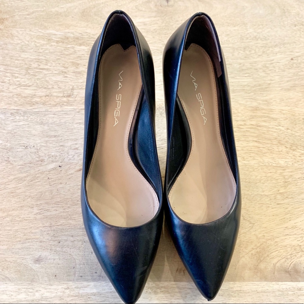Via Spiga Jessica Pumps sz 7 in black leather